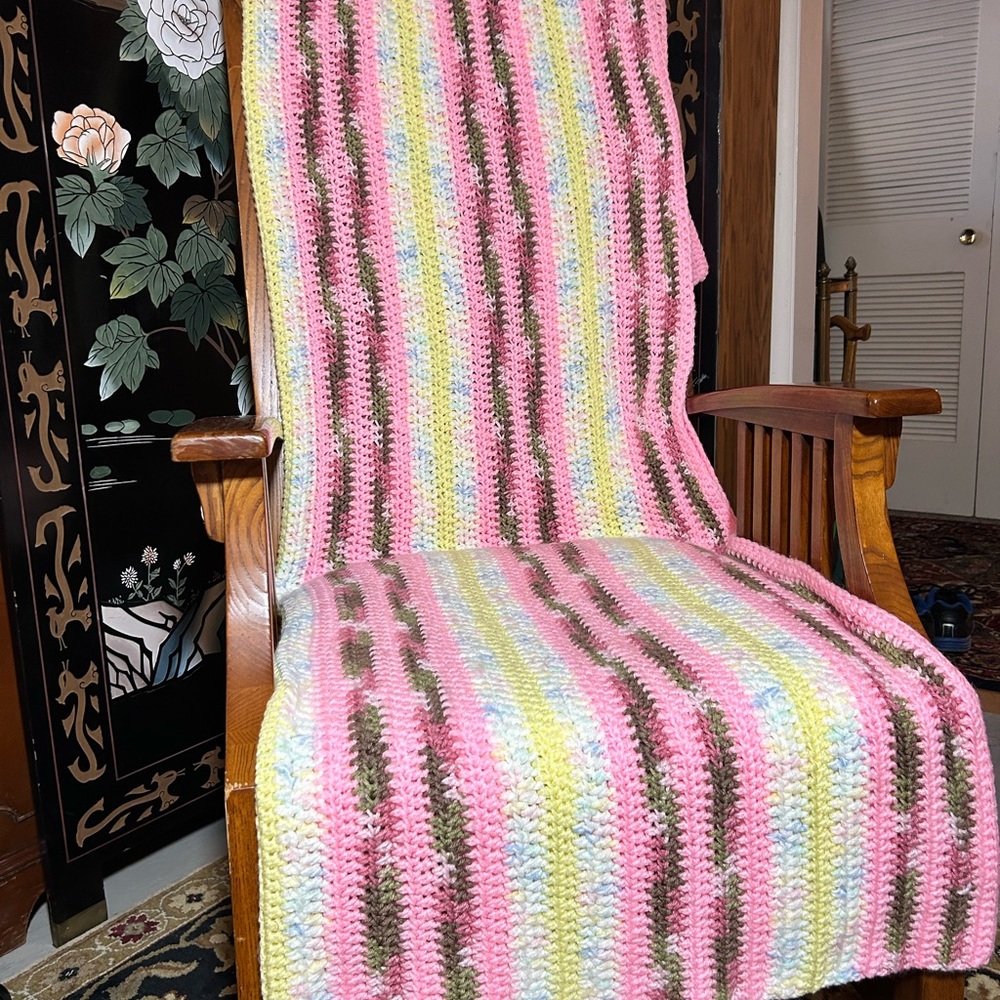 TWIN BED Like-New Crochet Afghan Throw Blanket Barbiecore Bright Cottagecore